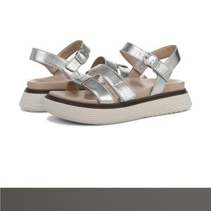 Vionic Solana Silver Platform Sandals with Adjustable Straps
